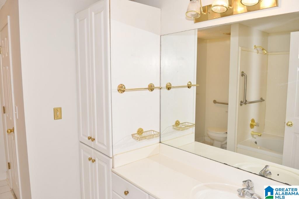 107 Warwick Circle Alabaster, AL 35007 - Photo 11 of 17