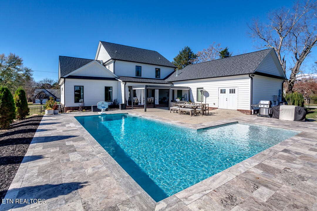 6015 Cate Road Powell, TN 37849 - Photo 51 of 60 a house view with sitting space and garden space