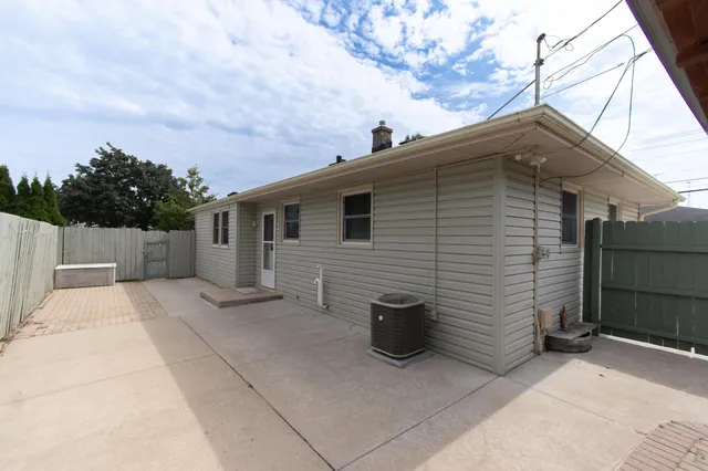 $245,000 | 2400 Romayne Avenue, Racine, WI 53404