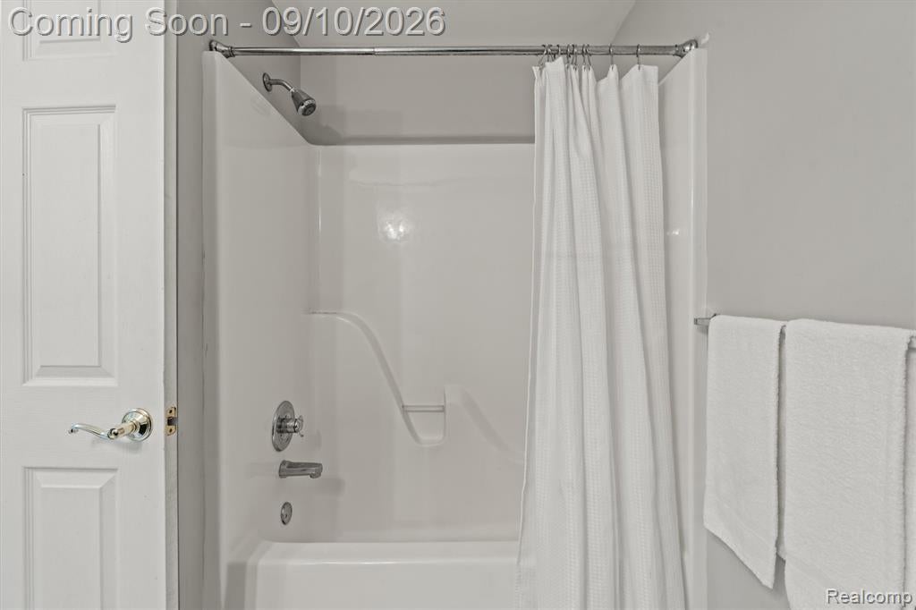 33574 Utica Road Fraser, MI 48026 - Photo 16 of 25 Gallery Image 16