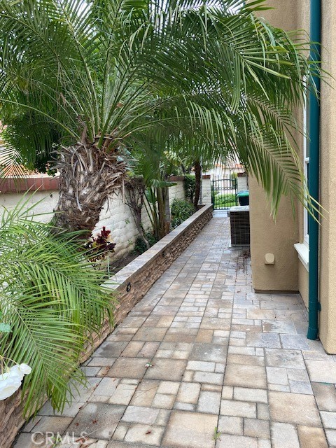 2522 Tequestra Tustin, CA 92782 - Photo 4 of 19 a view of a garden with plants