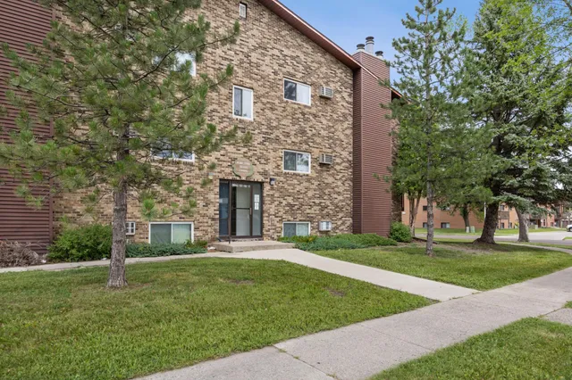 $99,900 | 1129 22nd Street South, Unit B09, Fargo, ND 58103