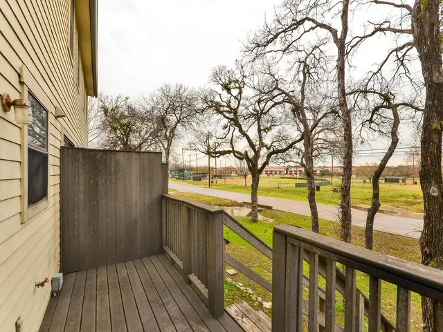 $1,450 | 202 South College Street, Unit 3, Georgetown, TX 78626