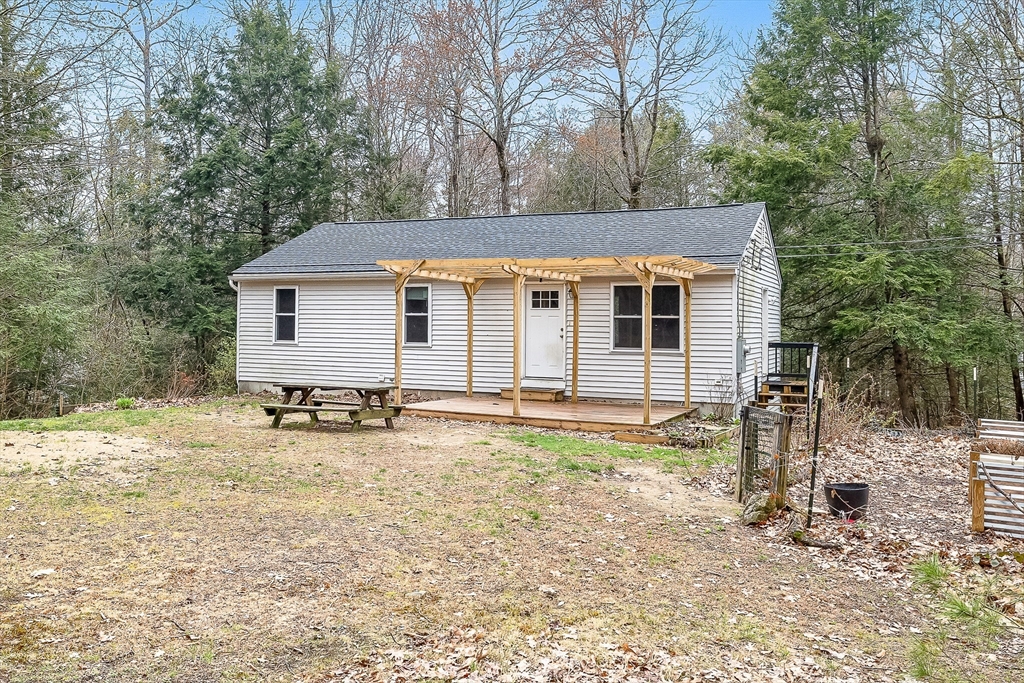 17 Gray Road Templeton, MA 01468 - Photo 1 of 28