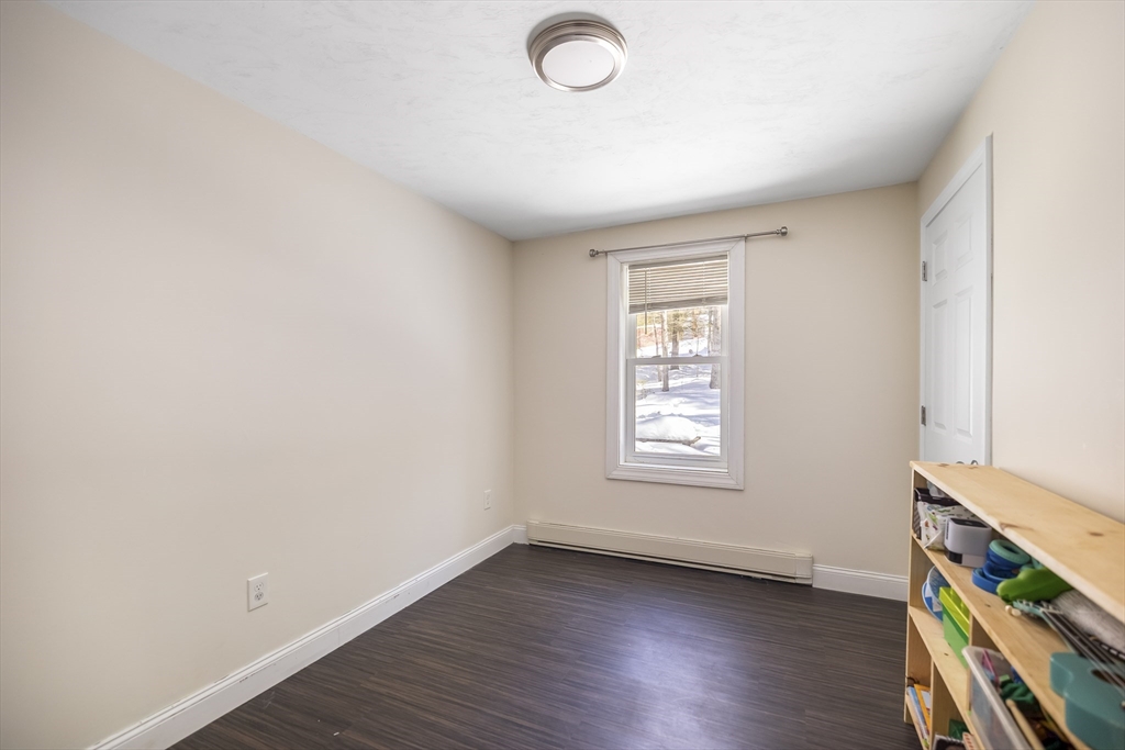 17 Gray Road Templeton, MA 01468 - Photo 14 of 27