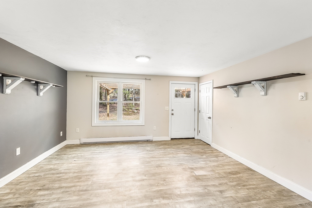 17 Gray Road Templeton, MA 01468 - Photo 5 of 28