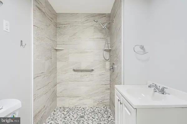 $280,000 | 2 Romanoff Court, Baltimore, MD 21234