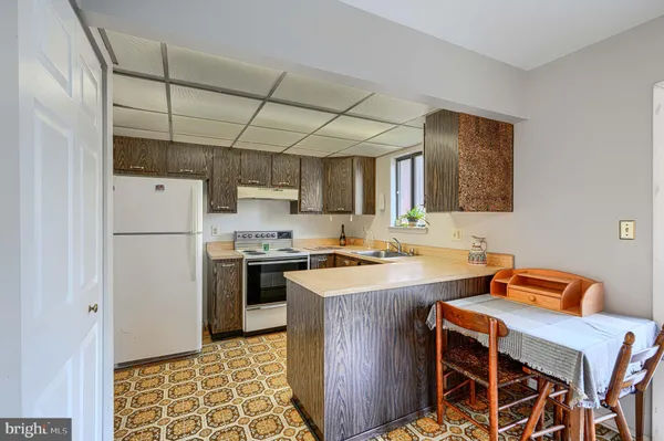 $280,000 | 2 Romanoff Court, Baltimore, MD 21234