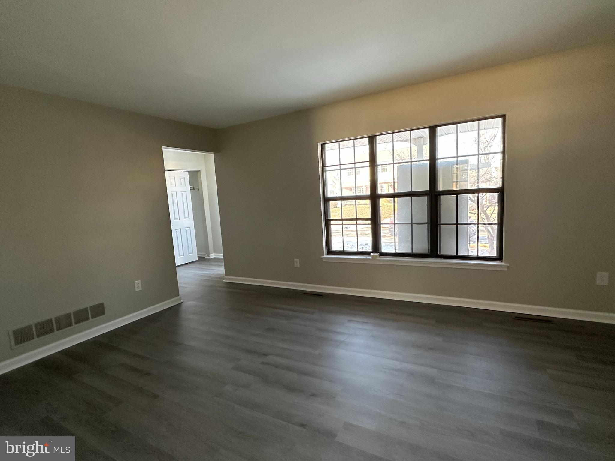 41 Flinthill Drive Newark, DE 19702 - Photo 7 of 27