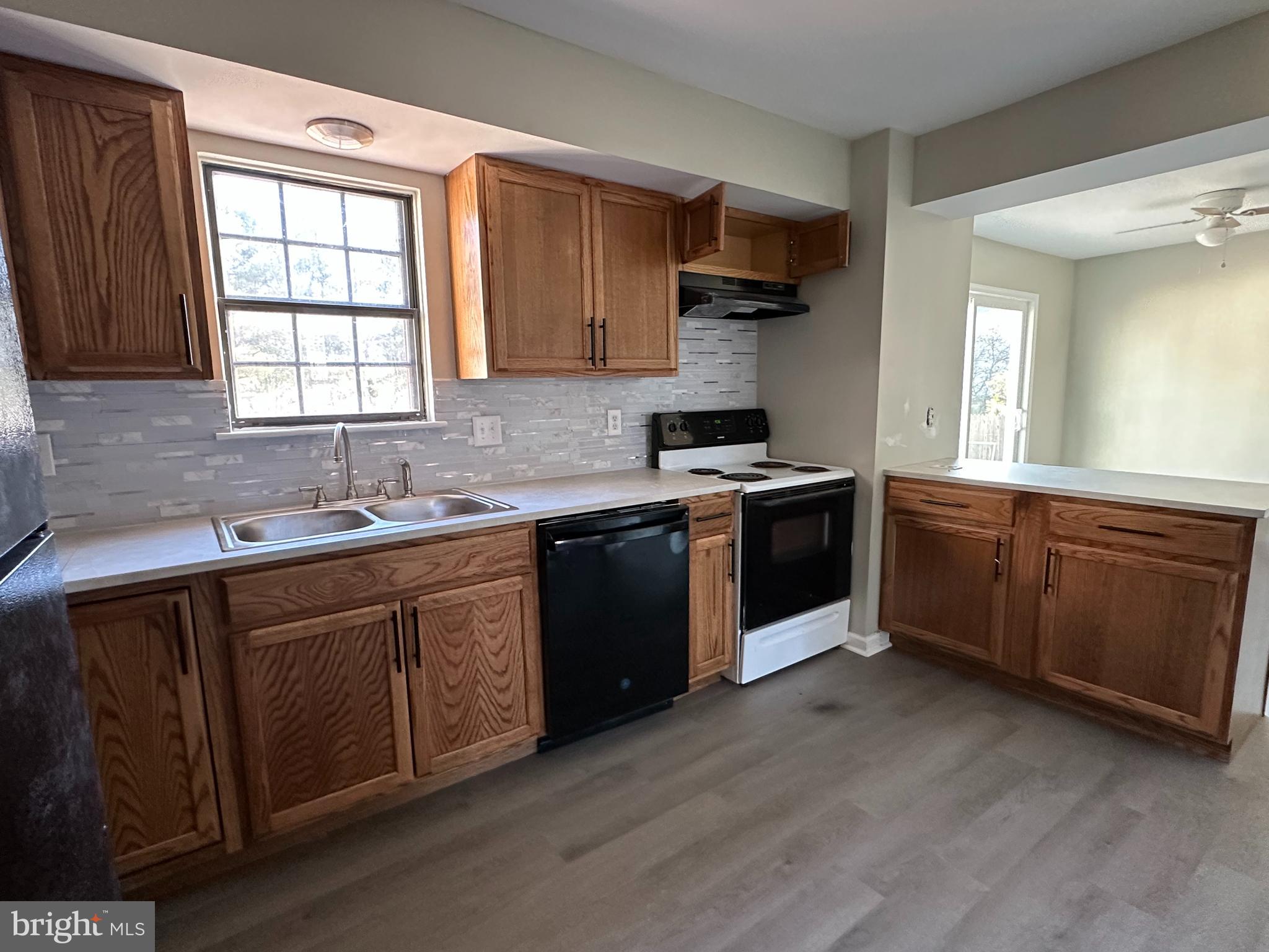 41 Flinthill Drive Newark, DE 19702 - Photo 8 of 27