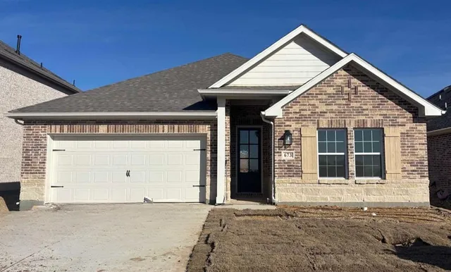 $426,905 | 673 Tyronza Drive, Justin, TX 76247