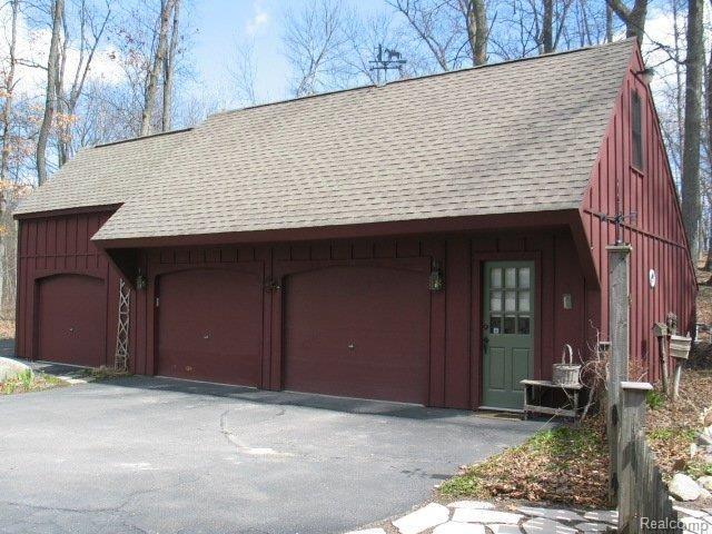 3941 Brighton Road Howell, MI 48843 - Photo 3 of 25 Loft Area Above
