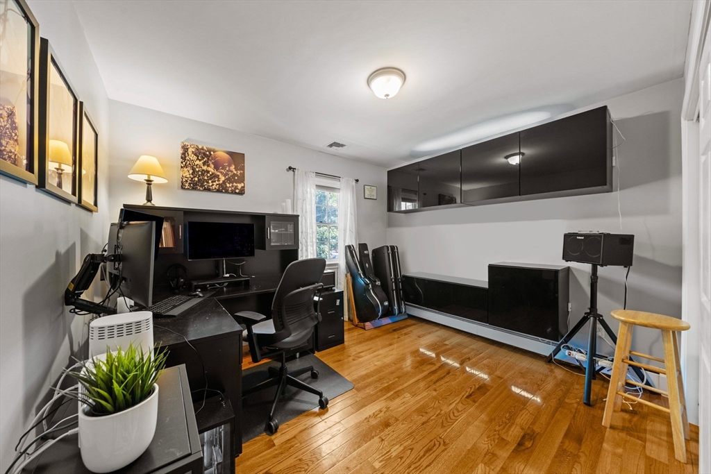 718 R Cabot Street Beverly, MA 01915 - Photo 27 of 38
