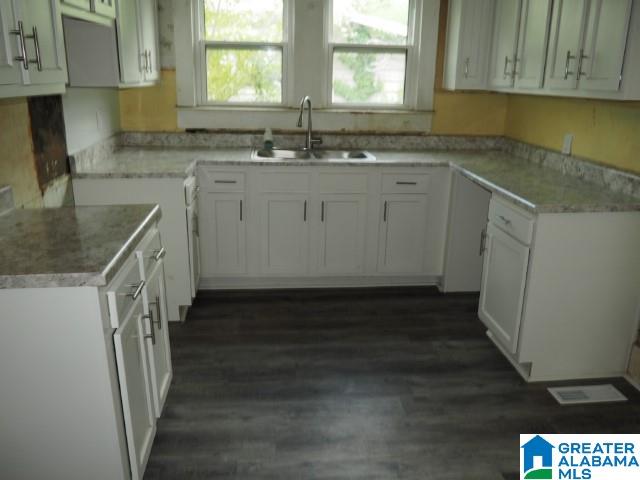 910 12th Avenue Midfield, AL 35228 - Photo 4 of 10