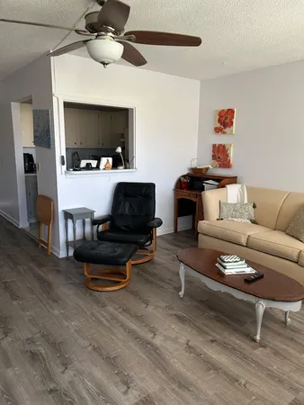 $1,200 | 138 Dorchester H, West Palm Beach, FL 33417