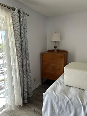 $1,200 | 138 Dorchester H, West Palm Beach, FL 33417