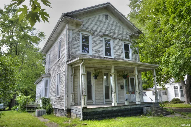 $30,000 | 425 North Jackson Street, Bushnell, IL 61422