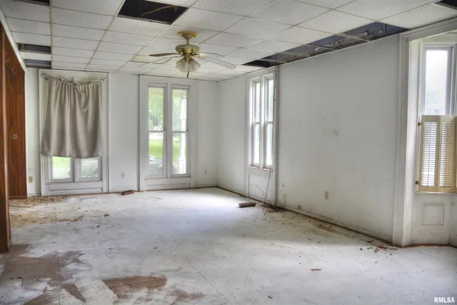 $30,000 | 425 North Jackson Street, Bushnell, IL 61422