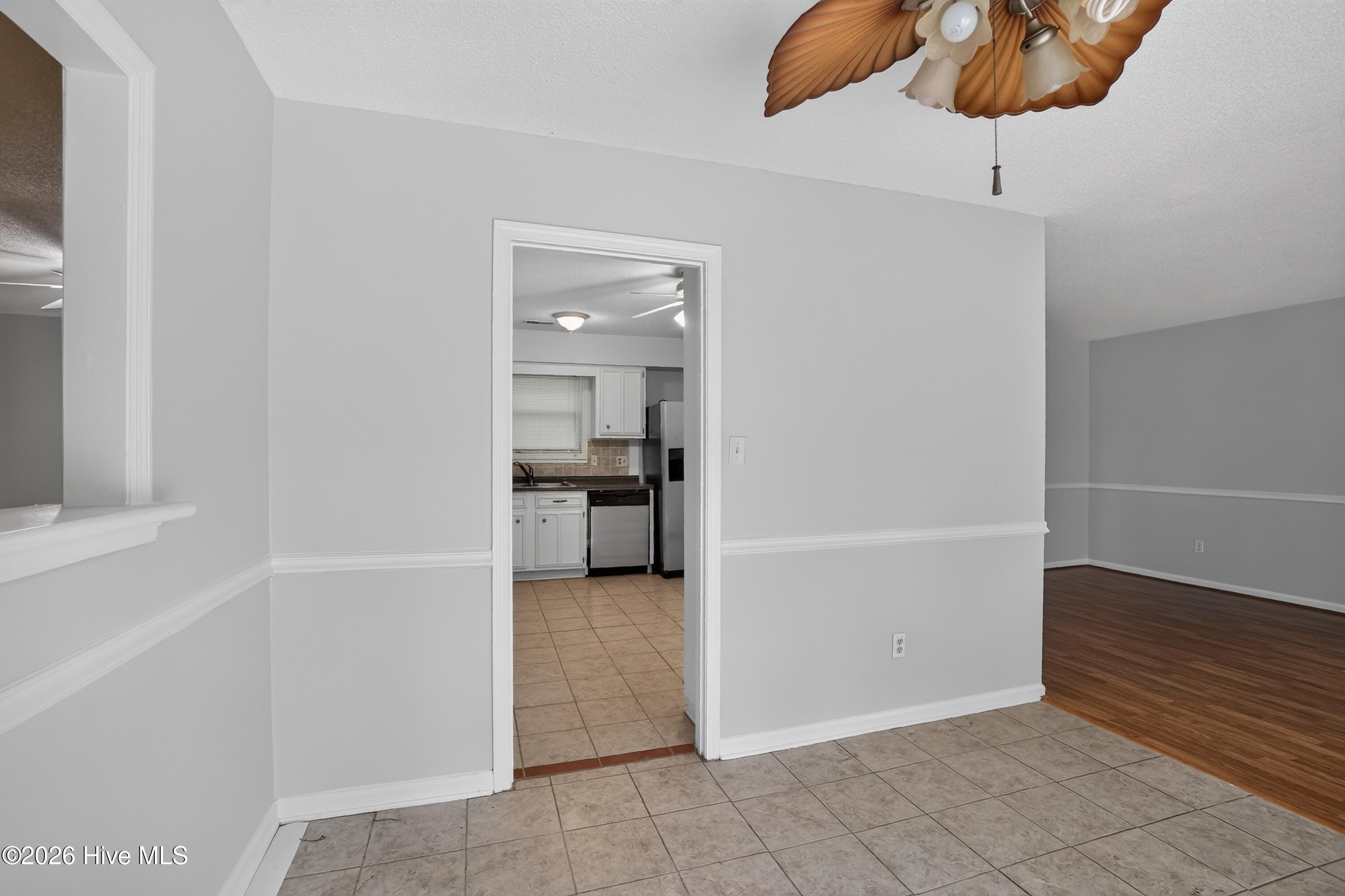 114 Shadow Brk Road Jacksonville, NC 28546 - Photo 5 of 15 Gallery Image 5