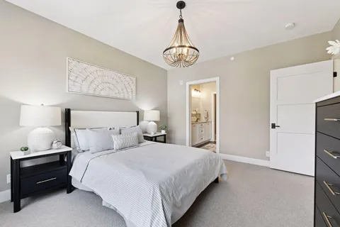 $985,000 | 222 Ferndale Road South, Unit 208, Wayzata, MN 55391
