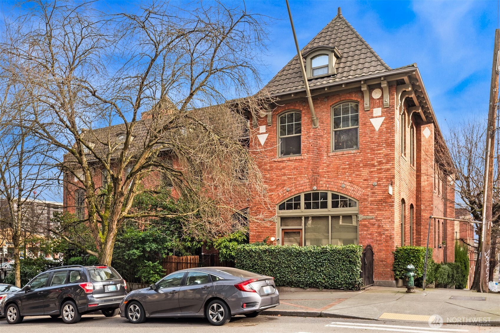 1406 Harvard Avenue, Unit 7 Seattle, WA 98122 - Photo 1 of 23