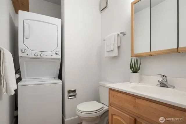 $695,000 | 1406 Harvard Avenue, Unit 7, Seattle, WA 98122