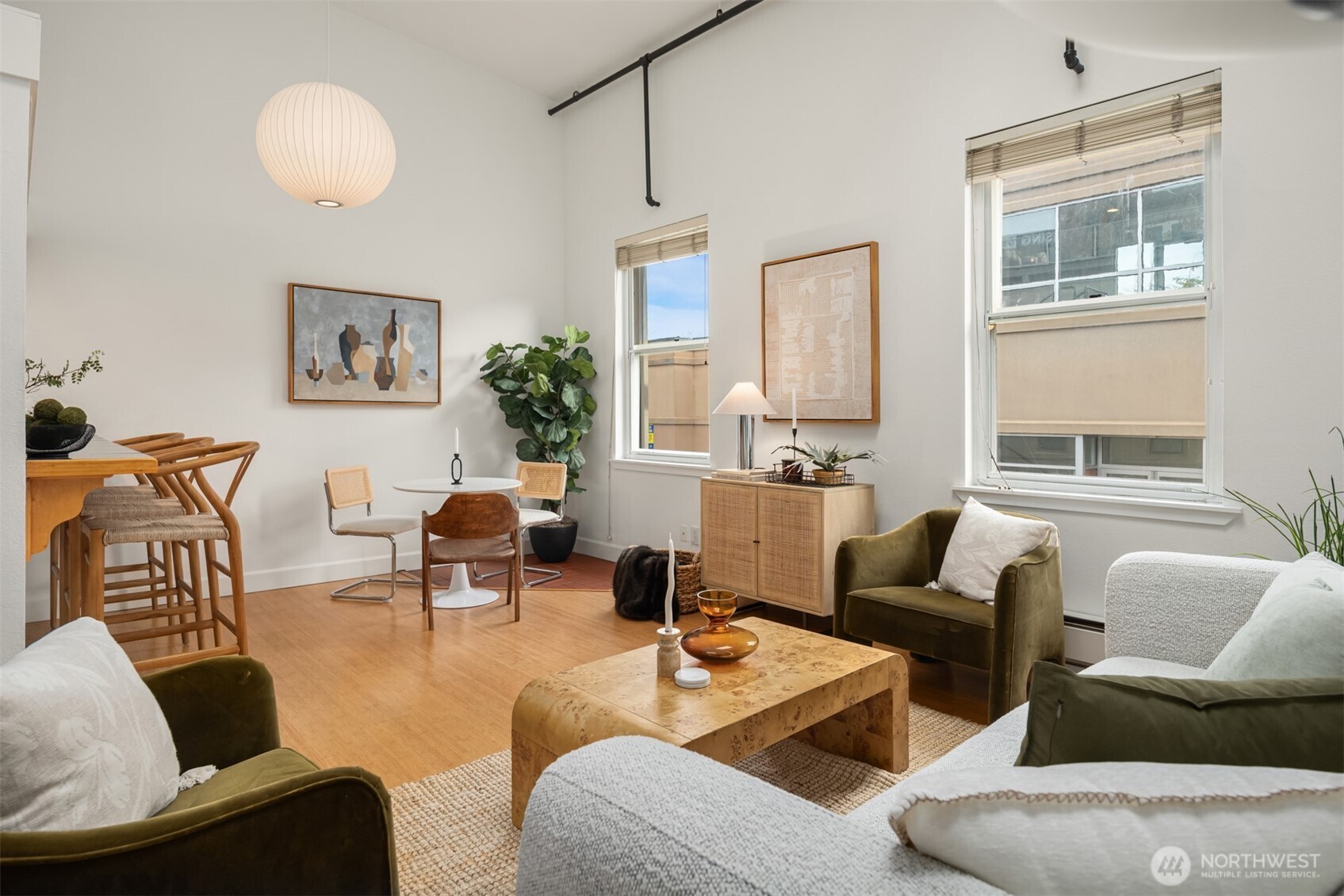 1406 Harvard Avenue, Unit 7 Seattle, WA 98122 - Photo 2 of 23