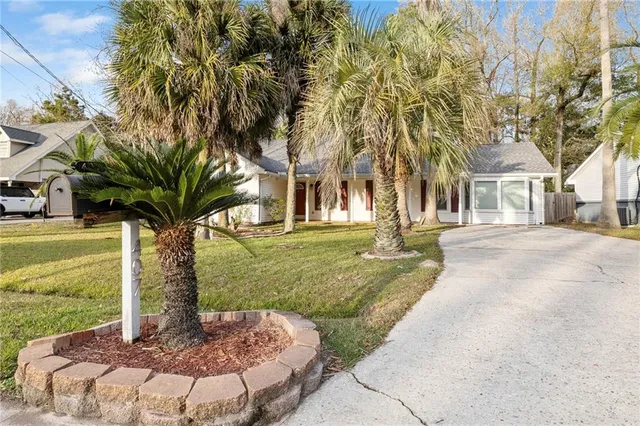 $264,900 | 407 Goldenwood Street, Mandeville, LA 70448