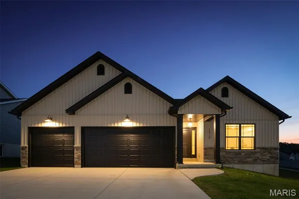 $418,555 | 1512 Louisiana Drive, Herculaneum, MO 63048