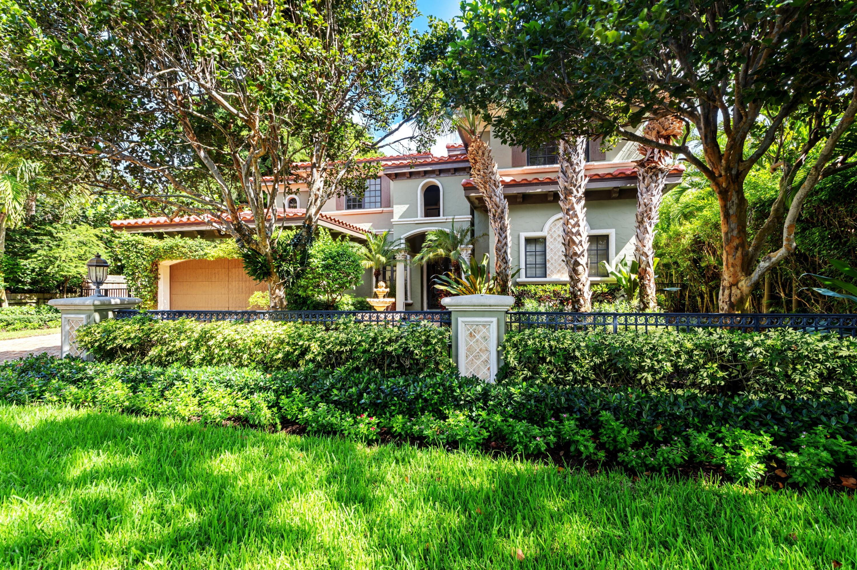 717 Northwest 4th Street Boca Raton, FL 33486 - Photo 2 of 26 717 NW 4th Street