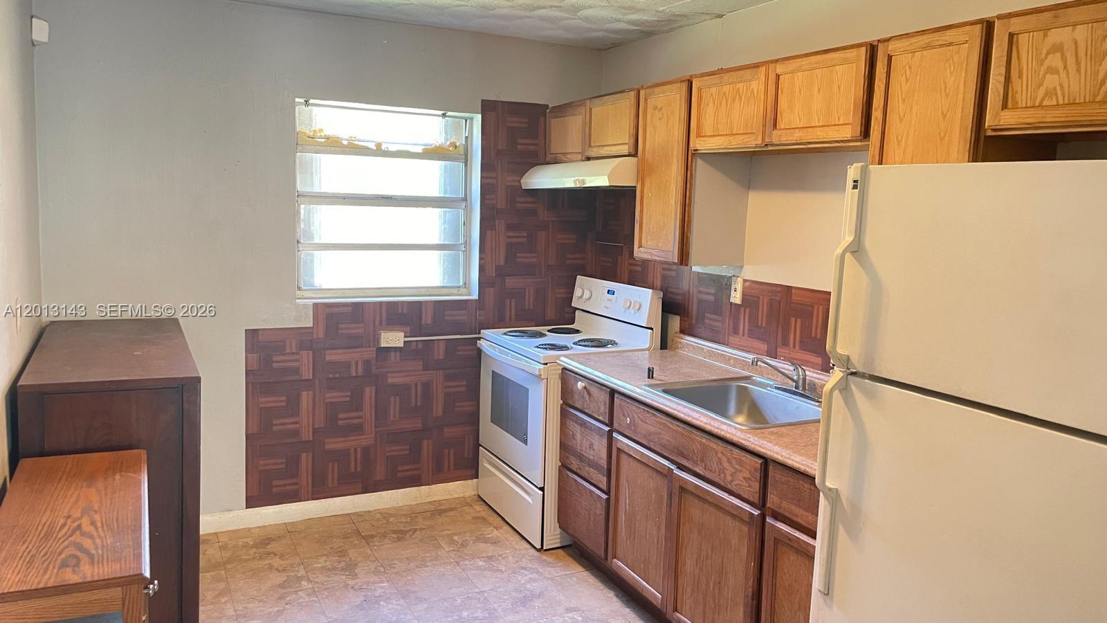 2908 Dunbar Street Fort Pierce, FL 34947 - Photo 5 of 9