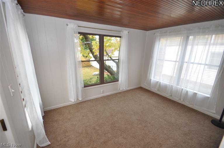 1040 Pennfield Road Cleveland, OH 44121 - Photo 9 of 18