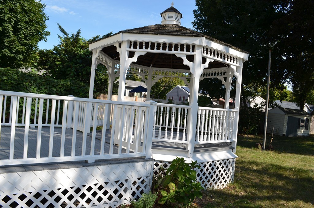 14 Sonning Road Beverly, MA 01915 - Photo 4 of 25 Gallery Image 4