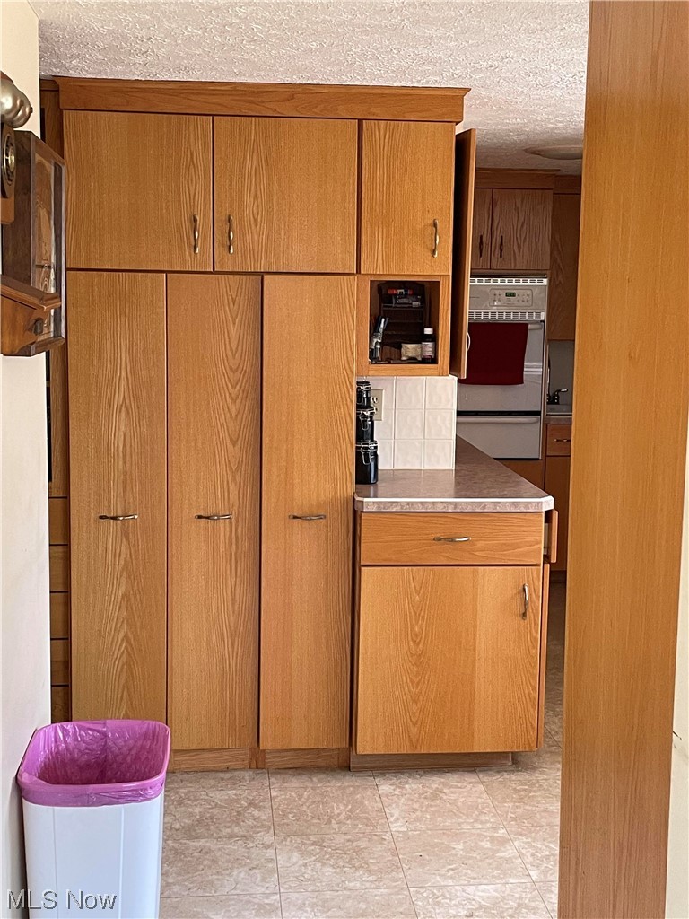 120 Trease Road Wadsworth, OH 44281 - Photo 27 of 35 Kitchen Cabinets