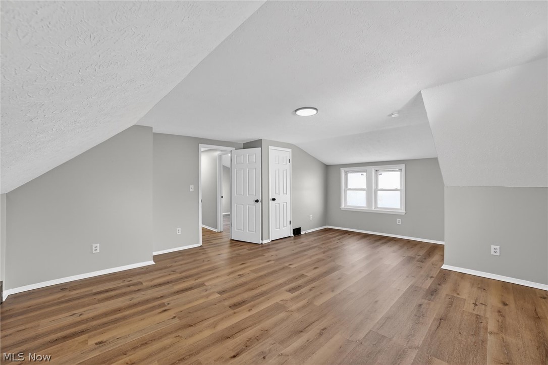 303 South Green Road Cleveland, OH 44121 - Photo 22 of 32