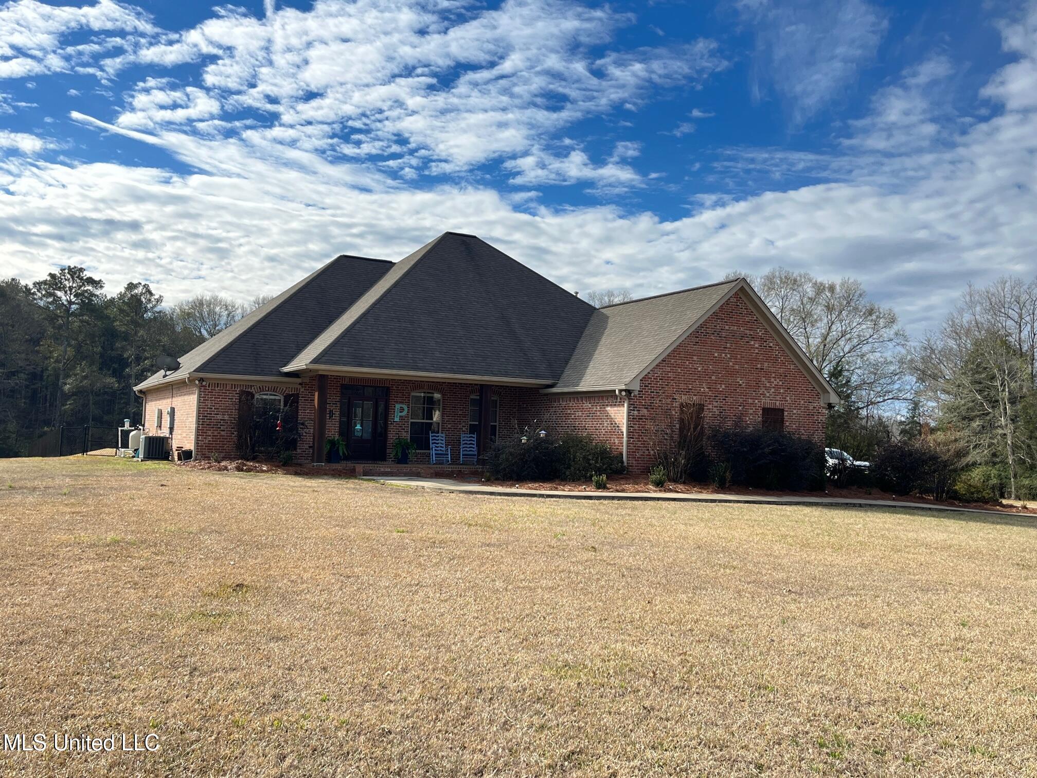 304 Williams Road Florence, MS 39073 - Photo 2 of 74 IMG_5570