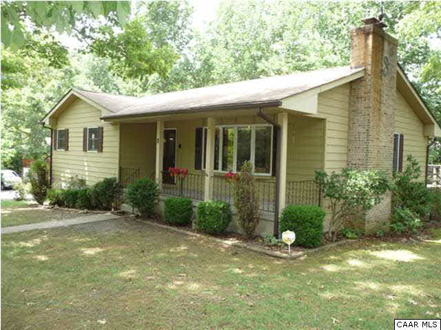 1 Stonefield Road Palmyra, VA 22963 - Photo 4 of 23 a view of a house with backyard and garden
