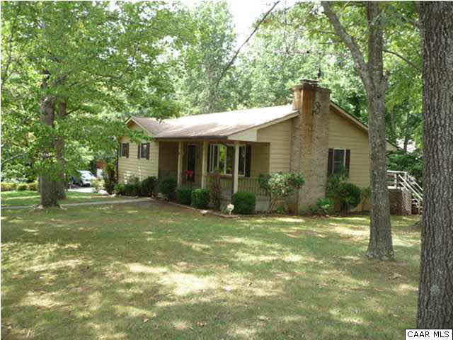 1 Stonefield Road Palmyra, VA 22963 - Photo 5 of 23 a view of a house with a yard