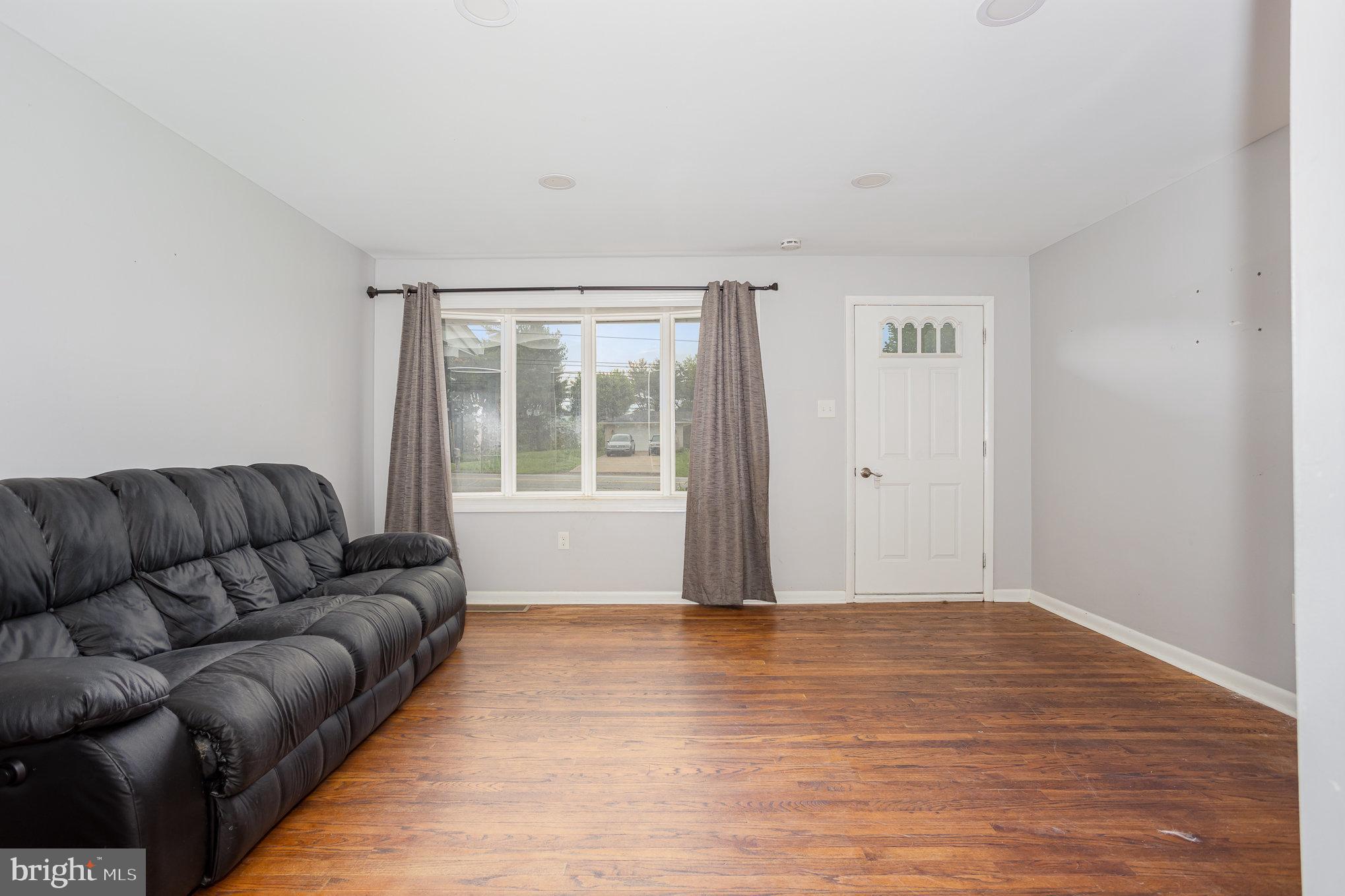 212 Church Road York, PA 17406 - Photo 7 of 31 Gallery Image 7