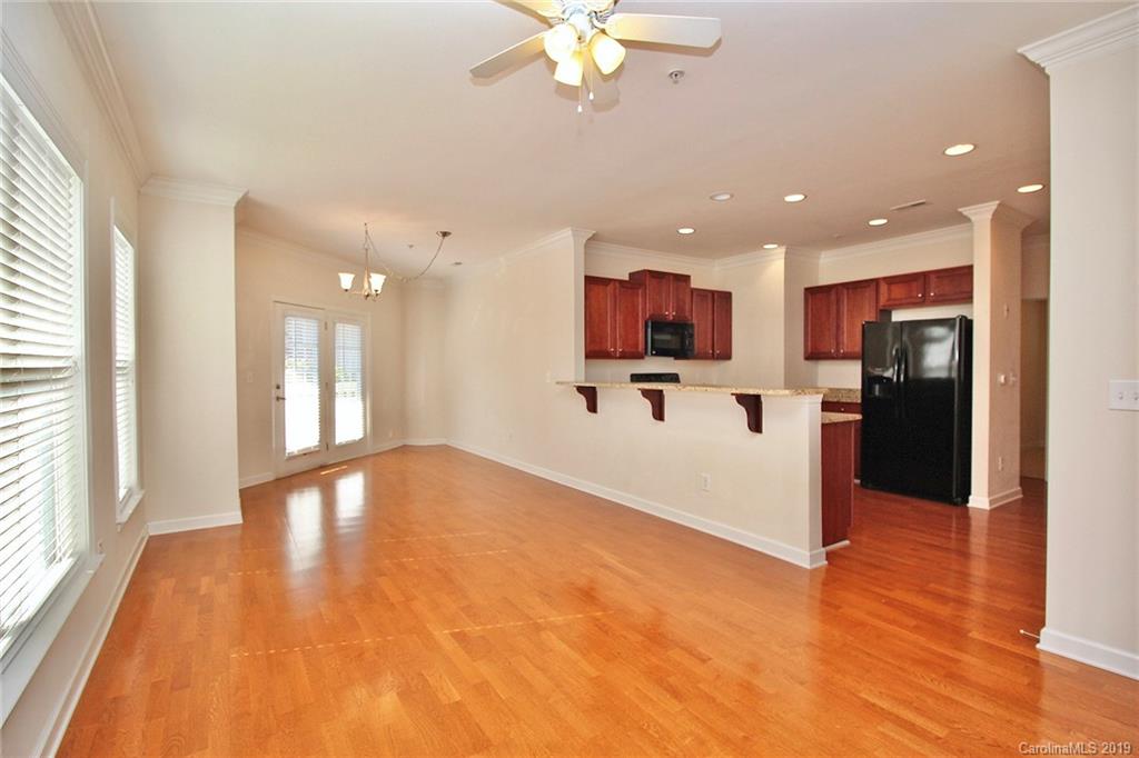 4154 Walker Road Charlotte, NC 28211 - Photo 6 of 37 a view of kitchen with stove and refrigerator