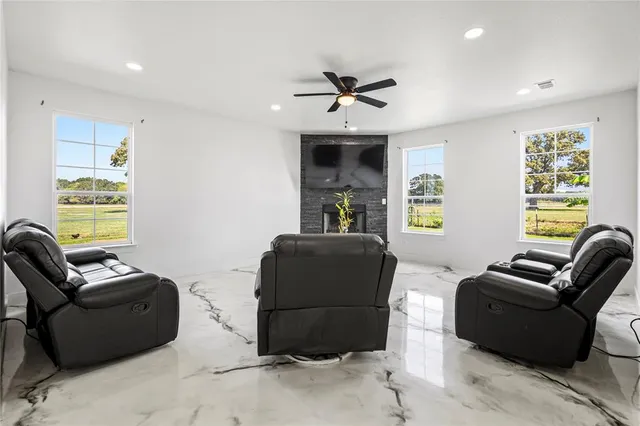 $810,000 | 233 Private Road 7786, Wills Point, TX 75169