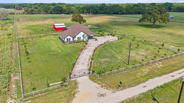 $810,000 | 233 Private Road 7786, Wills Point, TX 75169
