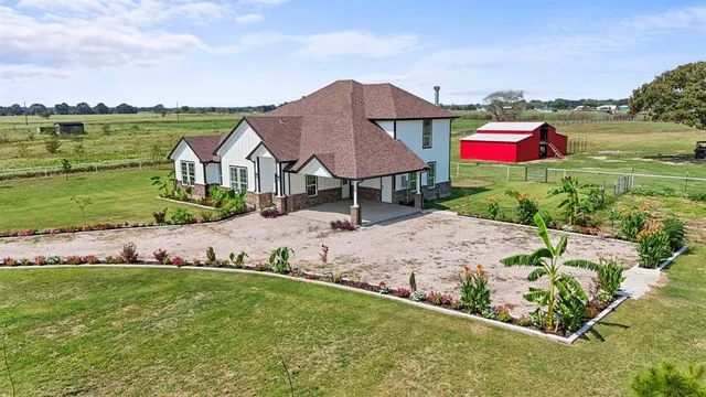 $810,000 | 233 Private Road 7786, Wills Point, TX 75169