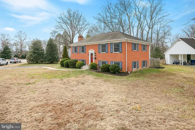 $4,100 | 8300 Midwood Street, Alexandria, VA 22308