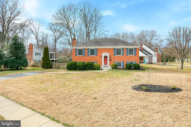 $4,100 | 8300 Midwood Street, Alexandria, VA 22308