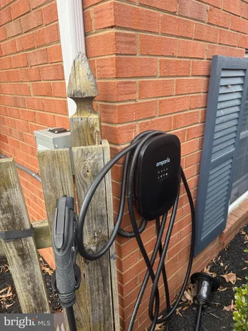 $4,100 | 8300 Midwood Street, Alexandria, VA 22308