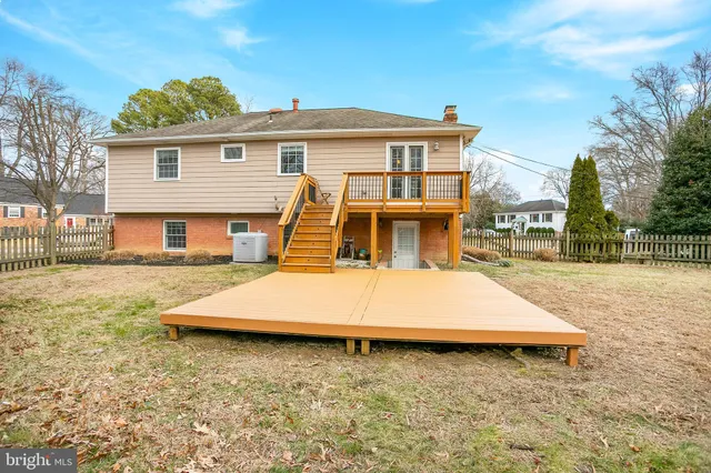 $4,100 | 8300 Midwood Street, Alexandria, VA 22308