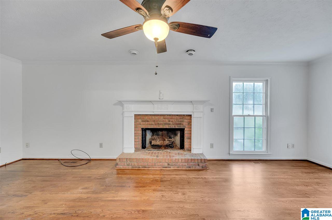 921 Falling Star Lane Alabaster, AL 35007 - Photo 4 of 36