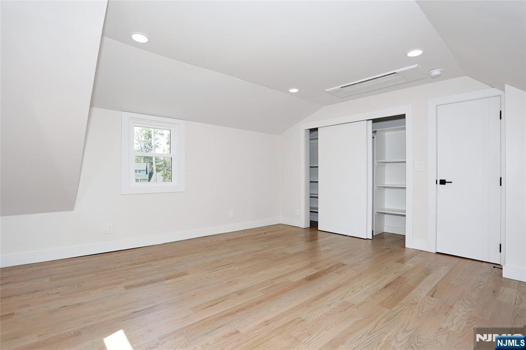 20 Dojean Court Bergenfield, NJ 07621 - Photo 26 of 50