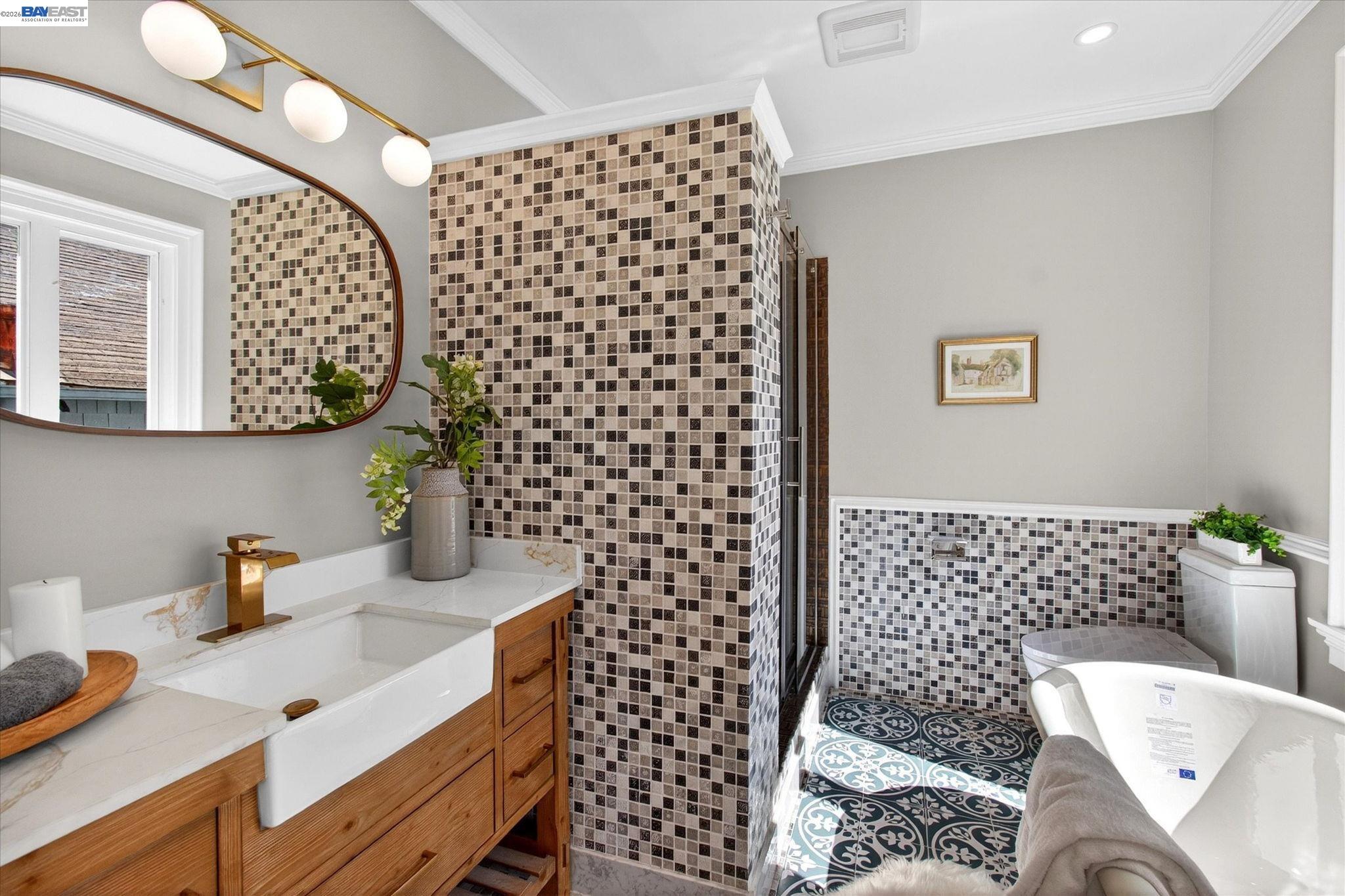 552 Haight Avenue Alameda, CA 94501 - Photo 23 of 43 a bathroom with a sink toilet and shower